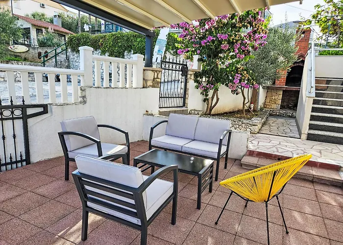 Slavica-2 By Interhome Daire