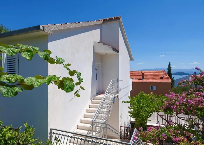 Slavica-2 By Interhome Appartement