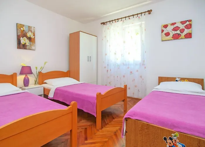 Slavica-2 By Interhome Appartement